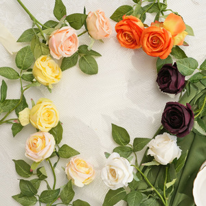 <span class=keywords><strong>Bouquet</strong></span> de roses artificielles 2 têtes Modèle Vénus XCA2010 Ensemble de décoration intérieure <span class=keywords><strong>et</strong></span> extérieure avec fleurs en soie polyester plastifiée - Product Image 1