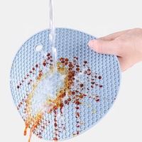 Klassischer runder Silikon-Top flappen halter in Lebensmittel qualität Rutsch feste Isolier kissen Jar Gripper Hitze beständige umwelt freundliche Tischplatten matte