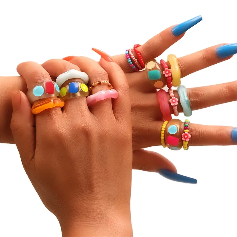 KL OEM Anillo Cute Bead Kunststoff Farbige Ringe Schmetterling O-Ring Harz Ring Set