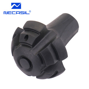 Cubierta para bastón de trekking Newcastle Necasil L4 negra de elastómero TPR, accesorios para senderismo - Product Image 2