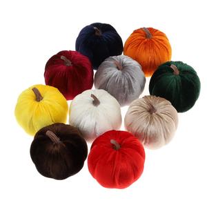 Tour de citrouilles artificielles personnalisée en velours et mousse, centre de table d'Halloween, modèle récolte d'automne, décoration empilable pour usage intérieur - Product Image 5