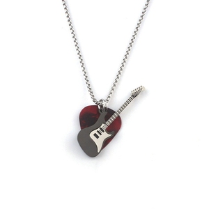 Collier pour homme avec pendentif en forme de plectre de guitare rock en acier inoxydable - Product Image 1