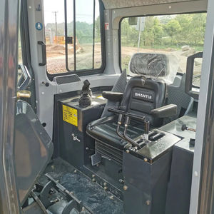 Бульдозер гусеничный SHANTUI DH17, 17900 кг, 170 л.с., ход 3,8 м, гидростатический привод, двигатель WEICHAI, полностью гидравлическая система с насосом - Product Image 4