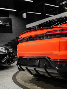 ชุดแต่งคาร์บอนไฟเบอร์สำหรับ URUS SE พร้อมลิ้นกันชนหน้า สปอยเลอร์ ฝากระโปรง กันชนแบบยึดติดด้วยสกรู อัพเกรดแบบติดตั้งเพิ่มเติม - Product Image 6