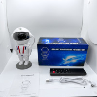 Projecteur Astronaute Robot Veilleuse 16 Couleurs Télécommande Lampe de Projection Étoilée Grande Lampe de Table pour Enfants Cadeau Décoration de Chambre