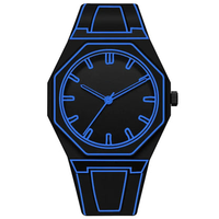 Montre à quartz minimaliste de style antique, boîtier élégant en acier inoxydable, cadran coloré en polycarbonate, bracelet en silicone, étanche 5 ATM