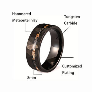 خواتم تنجستن للرجال رائجة البيع مع نقش مطرق ورقائق ذهبية من النيزك، خاتم زفاف ووعد من التنجستن الأسود للنساء والرجال - Product Image 6