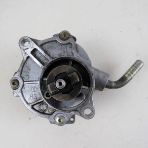 Pompe à vide A6112300065 Mercedes Classe E W210 1995-2002 d'occasion (45902) - Product Image 1