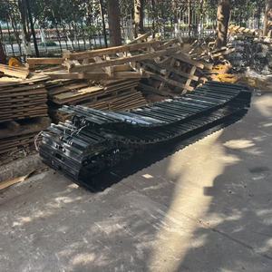 Van Toepassing Op Kubota <span class=keywords><strong>Rubber</strong></span> Rupsband Voor Minigraafmachine <span class=keywords><strong>300</strong></span>*<span class=keywords><strong>52.5</strong></span>*73 <span class=keywords><strong>300</strong></span>*52.8*74 <span class=keywords><strong>300</strong></span>*<span class=keywords><strong>52.5</strong></span>*75 <span class=keywords><strong>300</strong></span>*<span class=keywords><strong>52.5</strong></span>*76 Rubberen Rupsbanden - Product Image 3