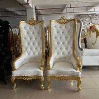 Canapé trône de style royal d'Amérique du Nord, dossier haut, cadre sculpté orné, pour location de mariages et d'événements