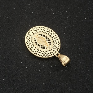Collana religiosa cava con ciondolo Madonna di Guadalupe in ottone placcato oro 14K <span class=keywords><strong>per</strong></span> donna, ciondolo cattolico Vergine <span class=keywords><strong>Maria</strong></span> - Product Image 6