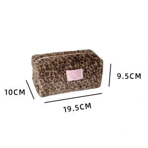 Geometric Print <b>Plush</b> Zipper Cosmetic Fuzzy Makeup Organizer <b>Large</b> Capacity Portable Faux Fur for Bag Women Students - Product Image 2