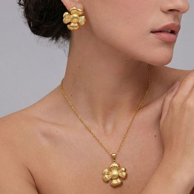 Bulk Wholesale New Arrival Best-Selling 18K Gold Plated Stainless Steel Women's Jewelry Set Fade-Resistant Earrings Gift