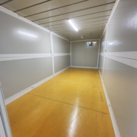 Maison conteneur modulaire de 20 pieds, pliable, préfabriquée, en acier et panneaux sandwich, pour bureaux et entrepôts de camps miniers