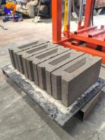 Machine automatique de fabrication de briques en ciment WJ 4-40A avec réducteur et roulement assurant un fonctionnement stable