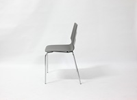 Chaise d'appoint moderne en polypropylène avec cadre chromé, empilable, pour café