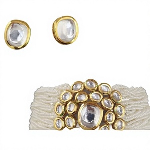 ชุดโชคเกอร์ Kundan พร้อมต่างหูน่ารักชุดคลาสสิกสำหรับผู้หญิงคอลเลกชันงานแต่งงาน - Product Image 2