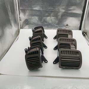 Système de climatisation de couleur grise avec sortie d'aération pour Lexus LX470 1998-2002 - Product Image 1