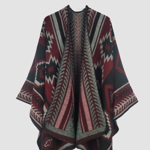 Poncho Suave y Acogedor para Mujer con Estampado Tie-Dye, Diseño Abierto, Dobladillo Asimétrico Drapeado, Tipo Capa, Chal o Bufanda, Ideal para Descansar y Uso Exterior - Product Image 6