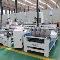 Machine de sculpture sur bois CNC rotative à 4 axes multi-têtes 3D