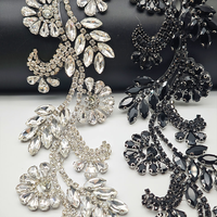 Applique en tissu ornée de cristaux de verre, de perles et de strass rouges, dentelle de garniture pour robe de mariée, coupe marquise, dos plat, tendance