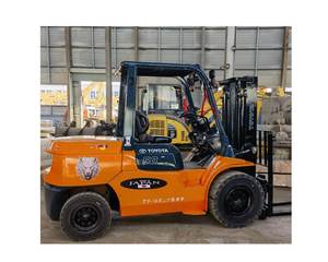Montacargas Diésel TOYOTA FD50 Mini de 5 Toneladas, Componentes Originales Japoneses, en Estado de Funcionamiento, Maquinaria de Segunda Mano en Oferta - Product Image 1