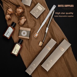 Kit de salle de bain jetable haut de gamme pour hôtel, série Dika, ensemble de 13 pièces, logo imprimé, comprend brosse à dents et dentifrice, pour maison d'hôtes - Product Image 1