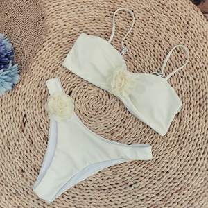 Nuovi Set Bikini Solidi 2025 con Fiore, Costume da Bagno Brasiliano a Due Pezzi, Abbigliamento da Spiaggia Sexy a Vita Bassa per Ragazze - Product Image 4