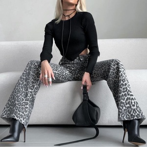 Nouvel Arrivage Jean Vintage Femme Taille Haute Coupe Skinny Imprimé Léopard Personnalisé 100% Coton Délavé à l'Acide OOTD Jean Évasé à Jambes Larges - Product Image 1