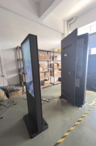 공장 가격 야외 사용 LCD 화면 AG 유리 4K 독립형 옥외 디지털 간판 광고 디스플레이 토템 4G 와 함께 - Product Image 6