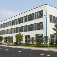 Usine de structures en acier préfabriquées, atelier industriel, entrepôt pour l'industrie lourde, ignifuge, durable