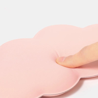 Masque pour les yeux nuage de sommeil à coupe profilée 3D avec logo personnalisé en éponge douce bloquant la lumière et respirant avec sangle réglable