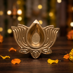 Lampe à huile Diya en laiton poli, porte-bougie lotus doré, décoration pour la maison, cadeau de festival - Product Image 1