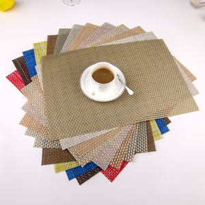 Nouveau Set de Table en PVC Tissé Croisé <span class=keywords><strong>Carré</strong></span> de 1 mm d'Épaisseur, Isolant Thermique, Lavable et Écologique - Product Image 1
