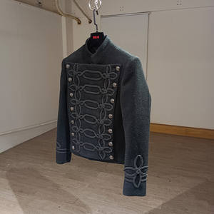 MOQ: 1 Pezzo |   Giacca Personalizzabile, di Nicchia, dal Design Vintage, Stile Elegante e Alla Moda, con Tessitura Annodata Combinata a Bottoni Metallici - Product Image 2