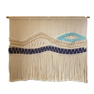 Macramé bohemio grande para colgar en la pared, tejido a mano con impresión en color personalizada, marca de macramé JNC para barbería, salón y spa - Product Image 1