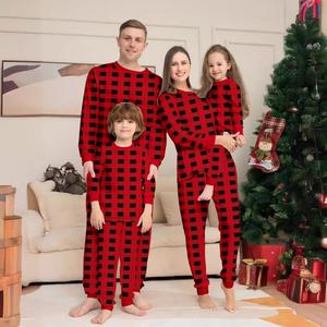 Ensemble de pyjamas à carreaux rouge et noir, nouveaux vêtements imprimés pour la famille, pour les fêtes de Noël - Product Image 1
