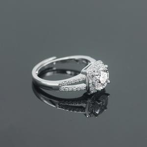Bague de mariage de luxe plaquée argent pour femme, double rangée de diamants Moissanite carrés étincelants, bague de fiançailles en zircon - Product Image 3
