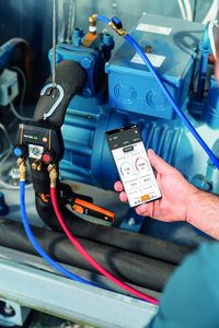 Kit de jauge numérique Testo 550i commandé par application, 1x jauge micron 552i, 2x thermomètre à pince pour tuyaux 115i - Product Image 6