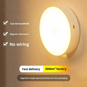 Lanterne de camping LED rechargeable par USB, batterie lithium-ion, indice de protection IP65, certifiée CE, intensité réglable, garantie de 3 ans, lumière portable avec crochet de suspension - Product Image 1