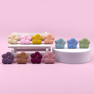 Perles en silicone de qualité alimentaire en forme de fleur d'hibiscus pour la <span class=keywords><strong>dentition</strong></span> des bébés, perles à mâcher DIY, breloques et perles focales pour la fabrication de stylos et de bijoux, vente en gros - Product Image 2