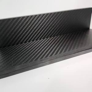 Plaques en fibre de carbone Vs. Tôles une comparaison des performances mettant en évidence des caractéristiques de motif légères et uniques - Product Image 4