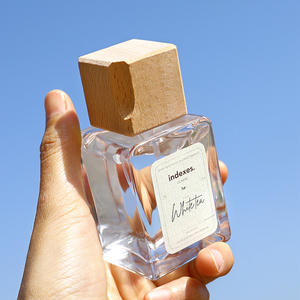 Tapa de madera cuadrada WeWood de Vietnam Tapa de corona de corte de esquina única para tapas y cierres de embalaje de botellas de perfume - Product Image 5