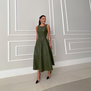 Vestido de Mujer al por Mayor, Primavera 2026, Nuevo, Elegante, Temperamental, Sin Mangas, Ajustado, de Cuero, Color Sólido - Product Image 3