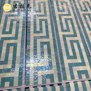 Mosaico de Vidrio Verde Cristal Iridiscente de Diseño Moderno para Decoración de Paredes de Piscinas - Product Image 5