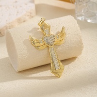 Pendentif en forme d'aile d'ange en laiton plaqué or 14 carats avec pierres CZ en forme de cœur, charmes tendance pour femmes, cadeau