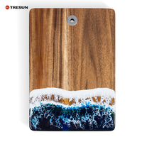 Epoxyhars acacia houten charcuterieplank snijplank ocean beach kaasplank kunst epoxyhars snijplank met handvat