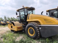 Compacteur à tambour unique haute performance XS265 de 26 tonnes avec une charge linéaire statique de 784 N/cm pour le compactage de roches et de sols