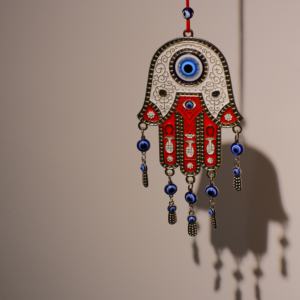 C&H Nouveauté : Porte-clés pendentif œil de Fatima en cristal avec pompon œil bleu et main de Fatima - Product Image 2