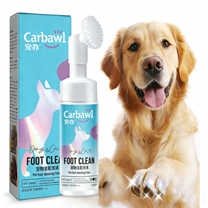 แชมพูสัตว์เลี้ยงแบบไม่ต้องล้างออก สูตรน้ำ สำหรับสุนัขและ<span class=keywords><strong>แมว</strong></span> พร้อมแปรงอาบน้ำสำหรับสัตว์เลี้ยง รับผลิตแบบ OEM/ODM และสร้างแบรนด์สินค้าของคุณเอง - Product Image 1